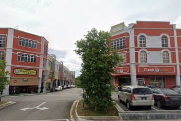 Taman Mount Austin Commercial