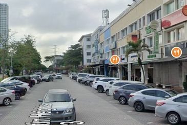 Taman Mount Austin Commercial