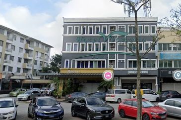 Taman Mount Austin Commercial