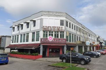 Taman Mount Austin Commercial
