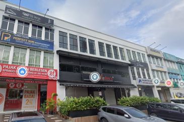 Taman Mount Austin Commercial