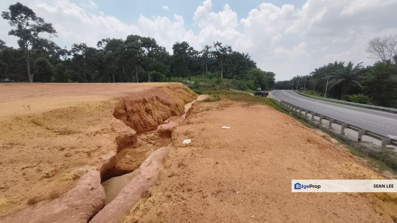 Seelong Medium Industrial Land For Sale 泗隆至乌鲁地南工业地出售, Johor, Senai