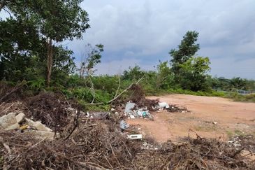 Tanjung Kupang Industrial Land For Sale 优质工业地出售