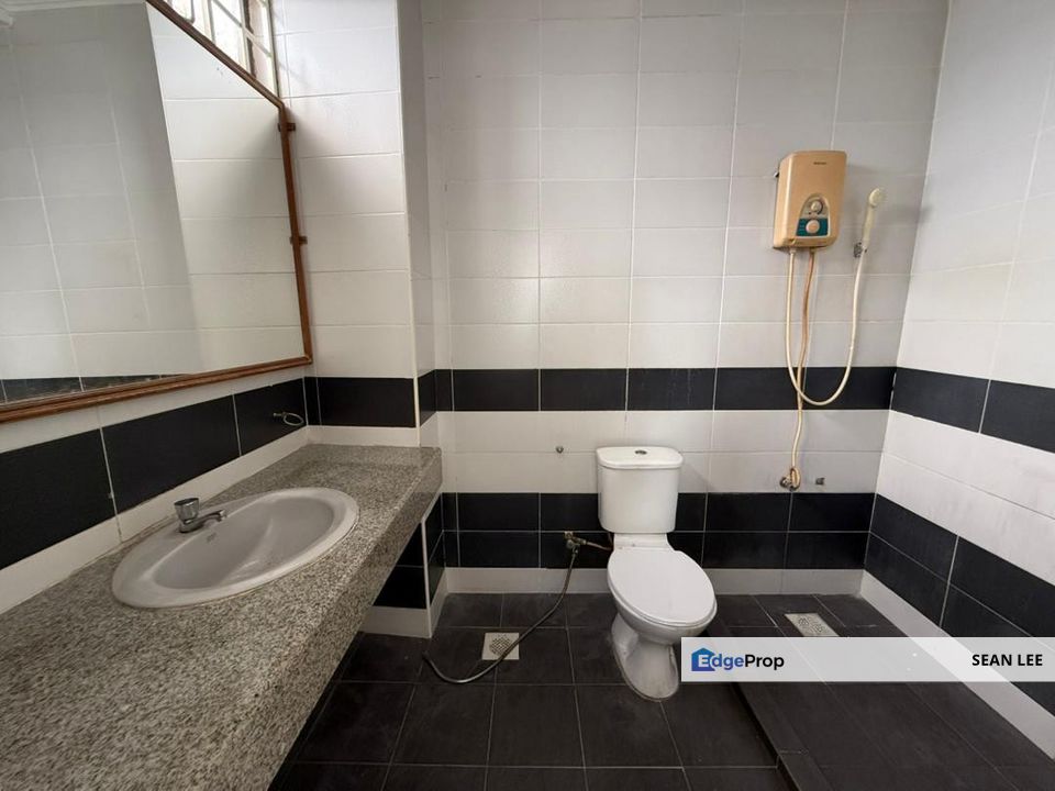 Taman Desa Cemerlang Double Storey Terrace House For Sale 烈光镇双层排屋出售, Johor, Ulu Tiram