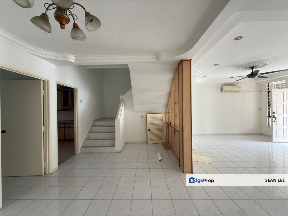 Taman Desa Cemerlang Double Storey Terrace House For Sale 烈光镇双层排屋出售, Johor, Ulu Tiram