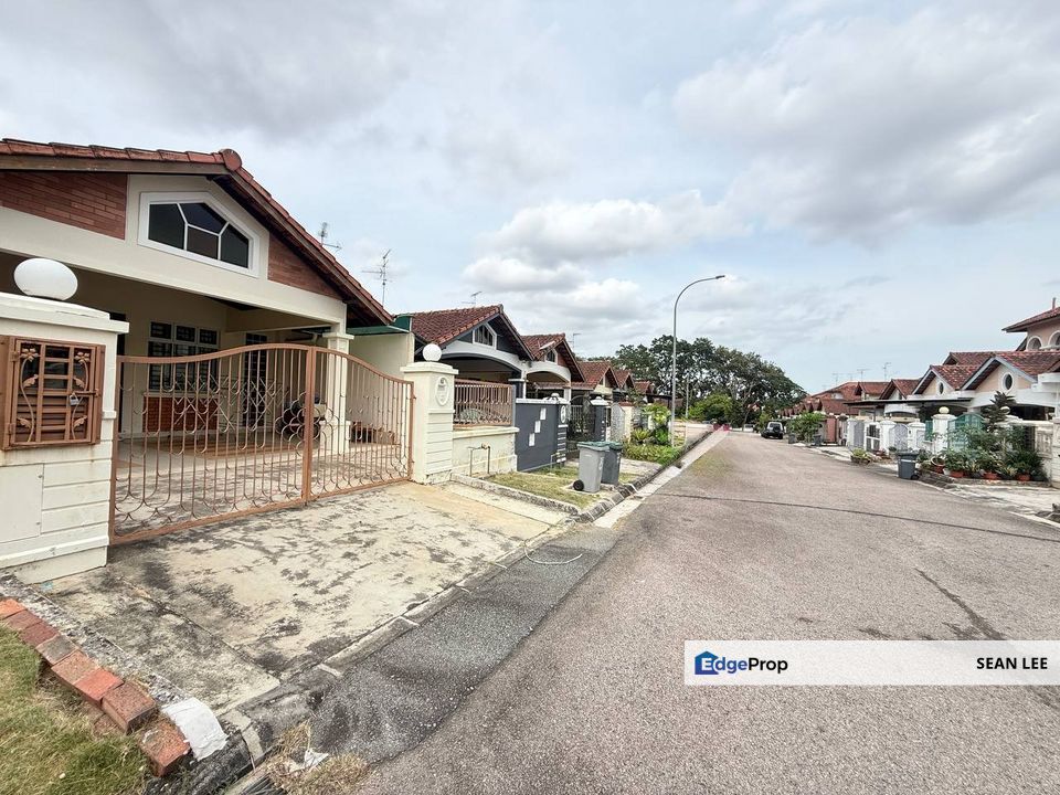 Taman Pelangi Indah Single Storey Terrace House for Sale 开屏山庄单层排屋出售, Johor, Ulu Tiram