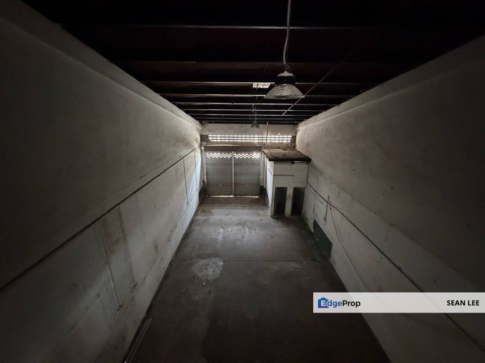 Bandar Baru Permas Jaya 1.5 Storey Terrace Factory For Rent 百万镇1.5层排厂出租, Johor, Masai