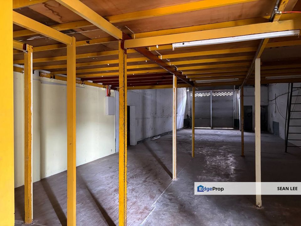 Bandar Baru Permas Jaya 1.5 Storey Terrace Factory For Rent 百万镇1.5层排厂出租, Johor, Masai