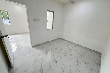 Gelang Patah Single storey corner house for SALE