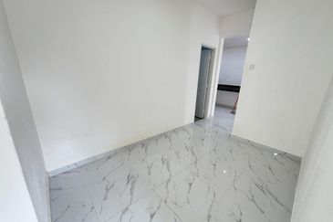 Gelang Patah Single storey corner house for SALE