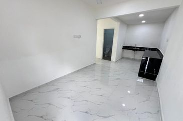 Gelang Patah Single storey corner house for SALE