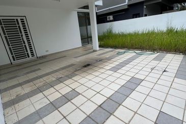 Setia Tropika Cluster house for SALE 