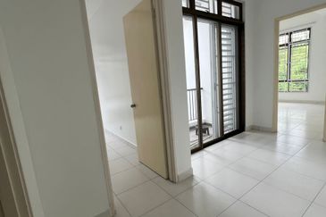 Setia Tropika Cluster house for SALE 