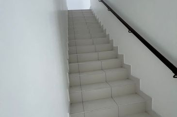 Setia Tropika Cluster house for SALE 