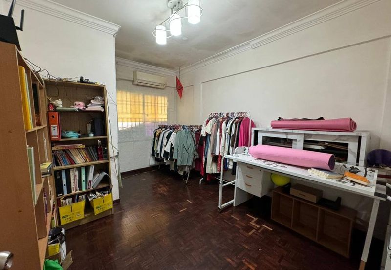 Jalan Mutiara Emas 2/32