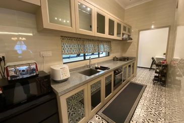 Taman Laguna Heights