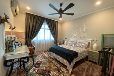 Taman Laguna Heights