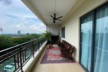 Taman Laguna Heights