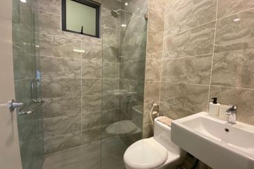 Taman Laguna Heights