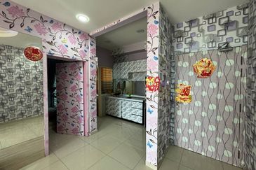 Seri Austin Luxury Apartment