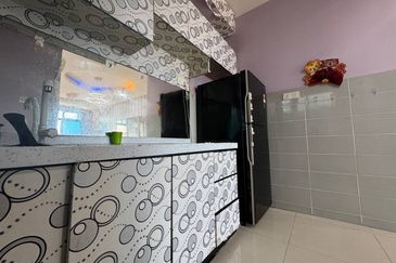 Seri Austin Luxury Apartment