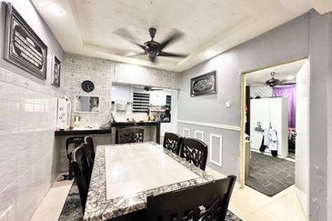 Gelang Patah@Double Storey Medium Endlot For Sale