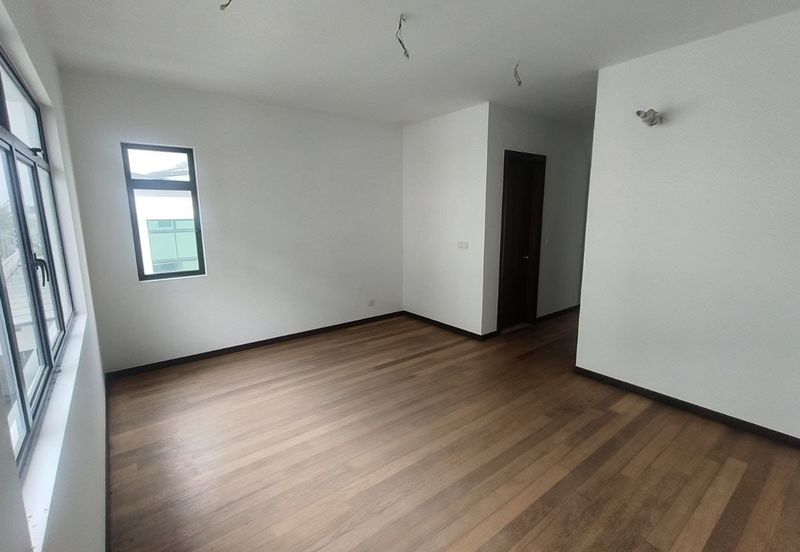 Horizon Hill 2.5 storey Banglow For Sale