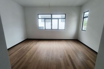 Horizon Hill 2.5 storey Banglow For Sale