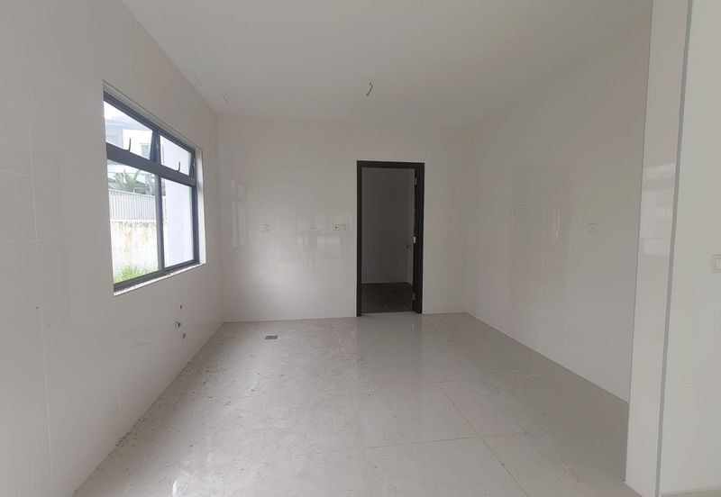 Horizon Hill 2.5 storey Banglow For Sale