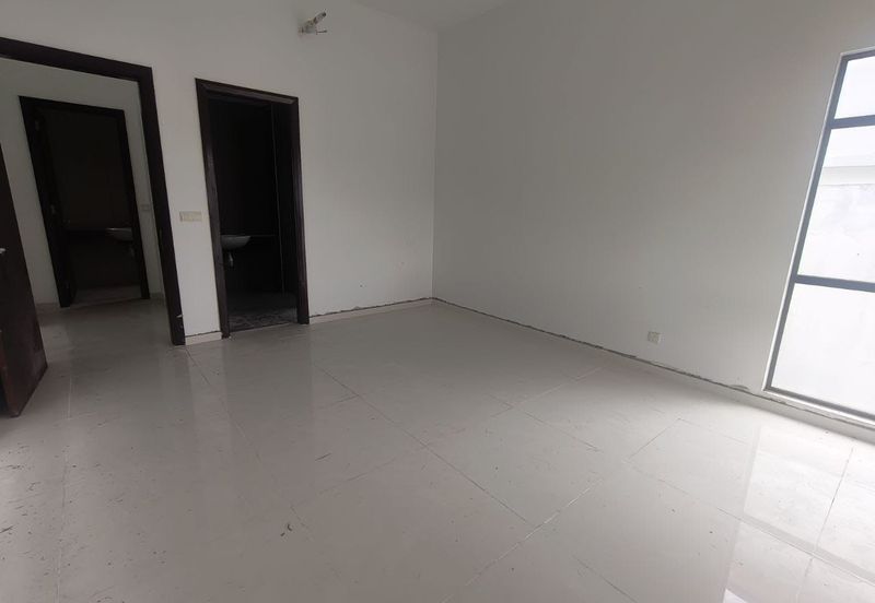 Horizon Hill 2.5 storey Banglow For Sale