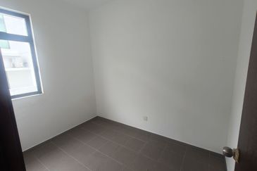 Horizon Hill 2.5 storey Banglow For Sale