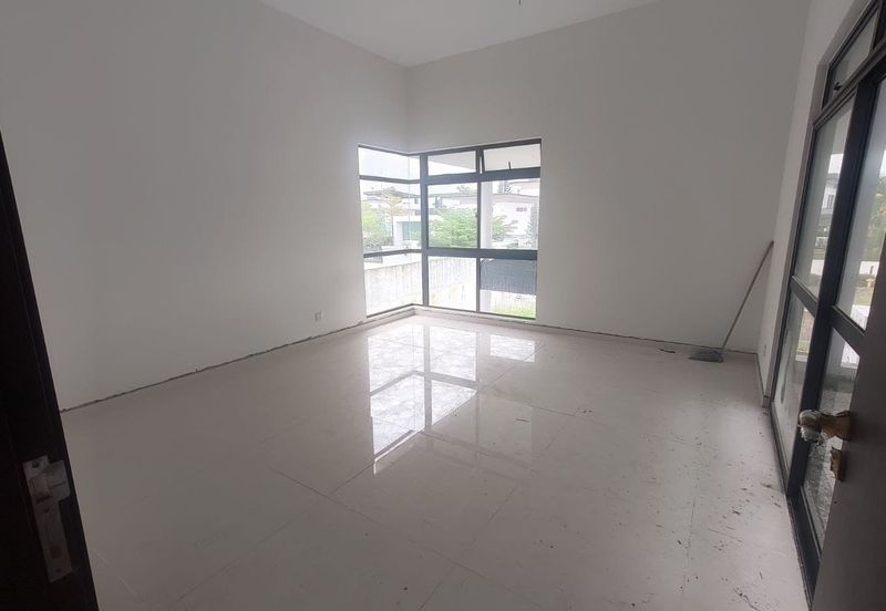 Horizon Hill 2.5 storey Banglow For Sale