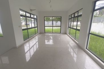 Horizon Hill 2.5 storey Banglow For Sale