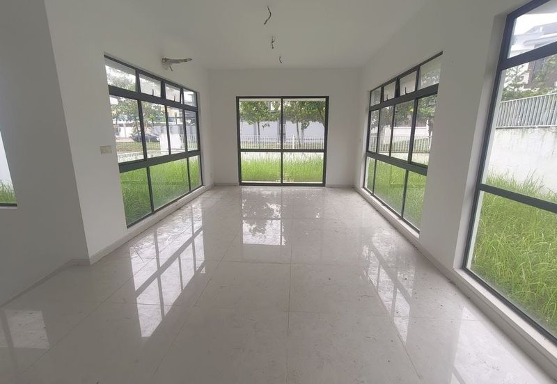 Horizon Hill 2.5 storey Banglow For Sale