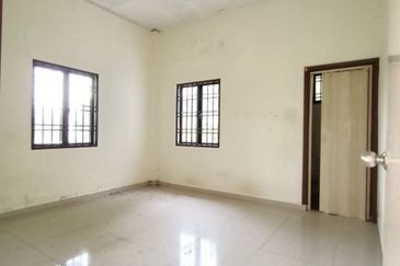 Taman Nong Chik Heights