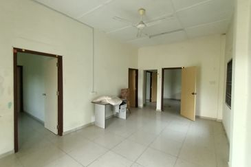 Taman Nong Chik Heights