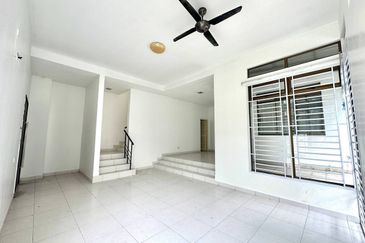 Setia Tropika 2 Storey Cluster House For Sale