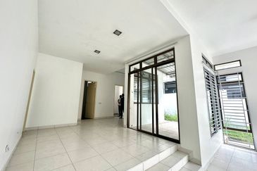 Setia Tropika 2 Storey Cluster House For Sale
