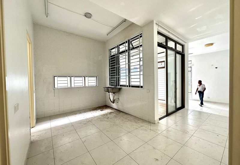 Setia Tropika 2 Storey Cluster House For Sale