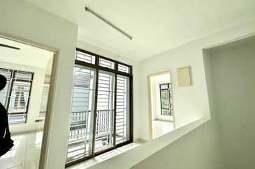 Setia Tropika 2 Storey Cluster House For Sale