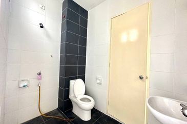 Setia Tropika 2 Storey Cluster House For Sale