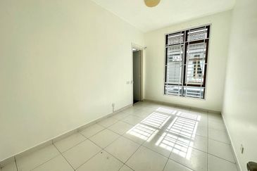 Setia Tropika 2 Storey Cluster House For Sale