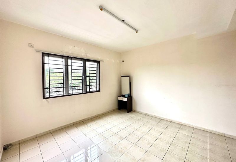 Prima Regency (Abbey Court)