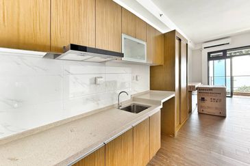 Carnelian Tower Forest City