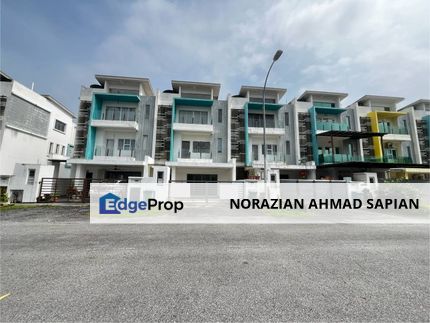 For Sale - 3 Storey Superlink Clover Homes, Semenyih  , Selangor, Semenyih