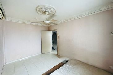 Aman Putra Apartment