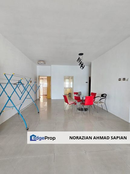 East Lake Residence For Sale Spacious Unit, Selangor, Seri Kembangan