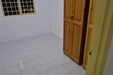 Pangsapuri Damai, Subang Bestari