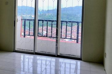 Vista Pinggiran, Taman Pinggiran Putra