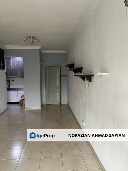 Baiduri Court Apartment For Sale Partially Furnished, Selangor, Puchong